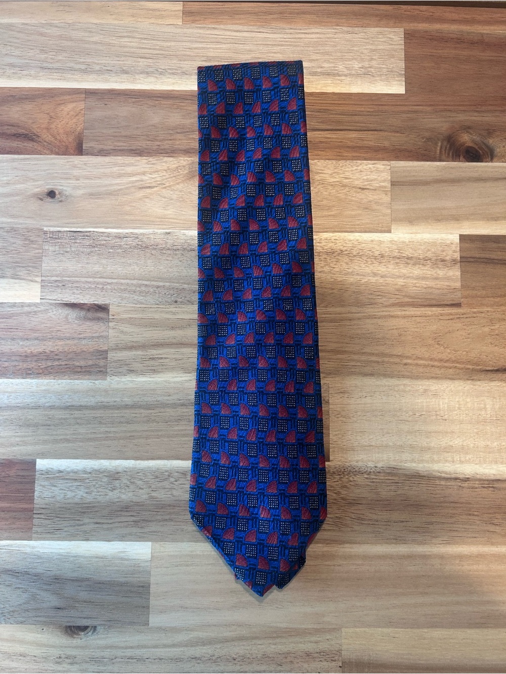 Ermenegildo Zegna Classic Men's Blue and Red Patterned Silk Tie
